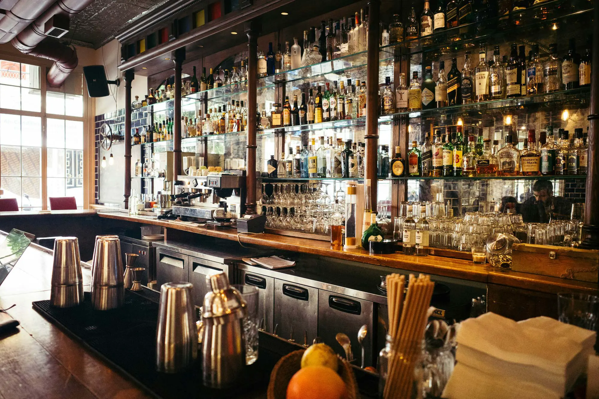 Ensuring Display Compliance in Bars, Hotels and Restaurants